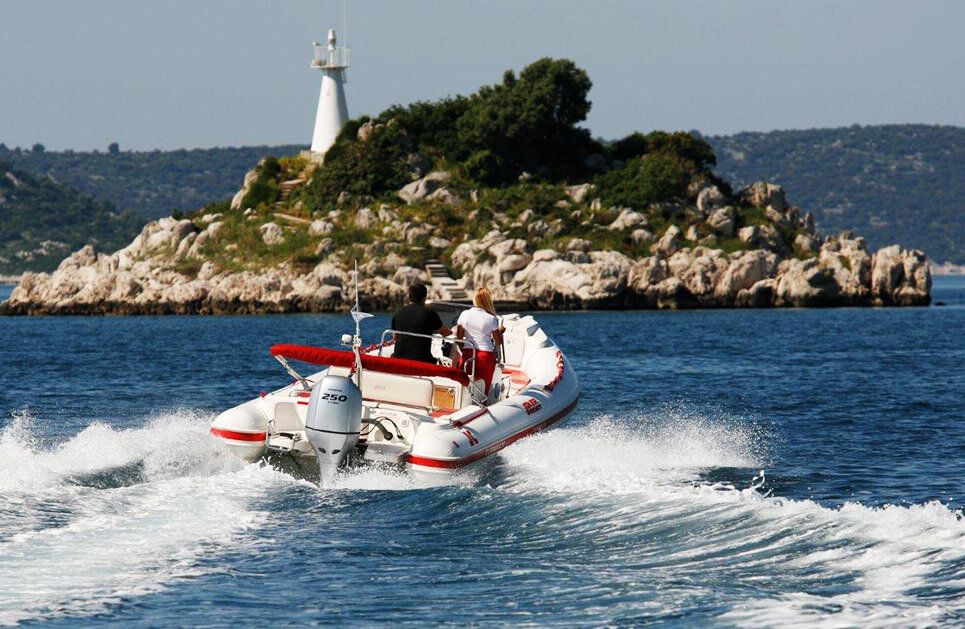 Split/Trogir – Šolta - Drvenik - boat tour